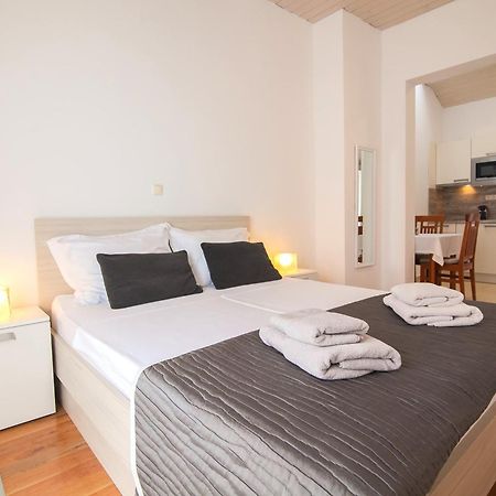 Helvetia Sunny Apartments Bol Exteriér fotografie