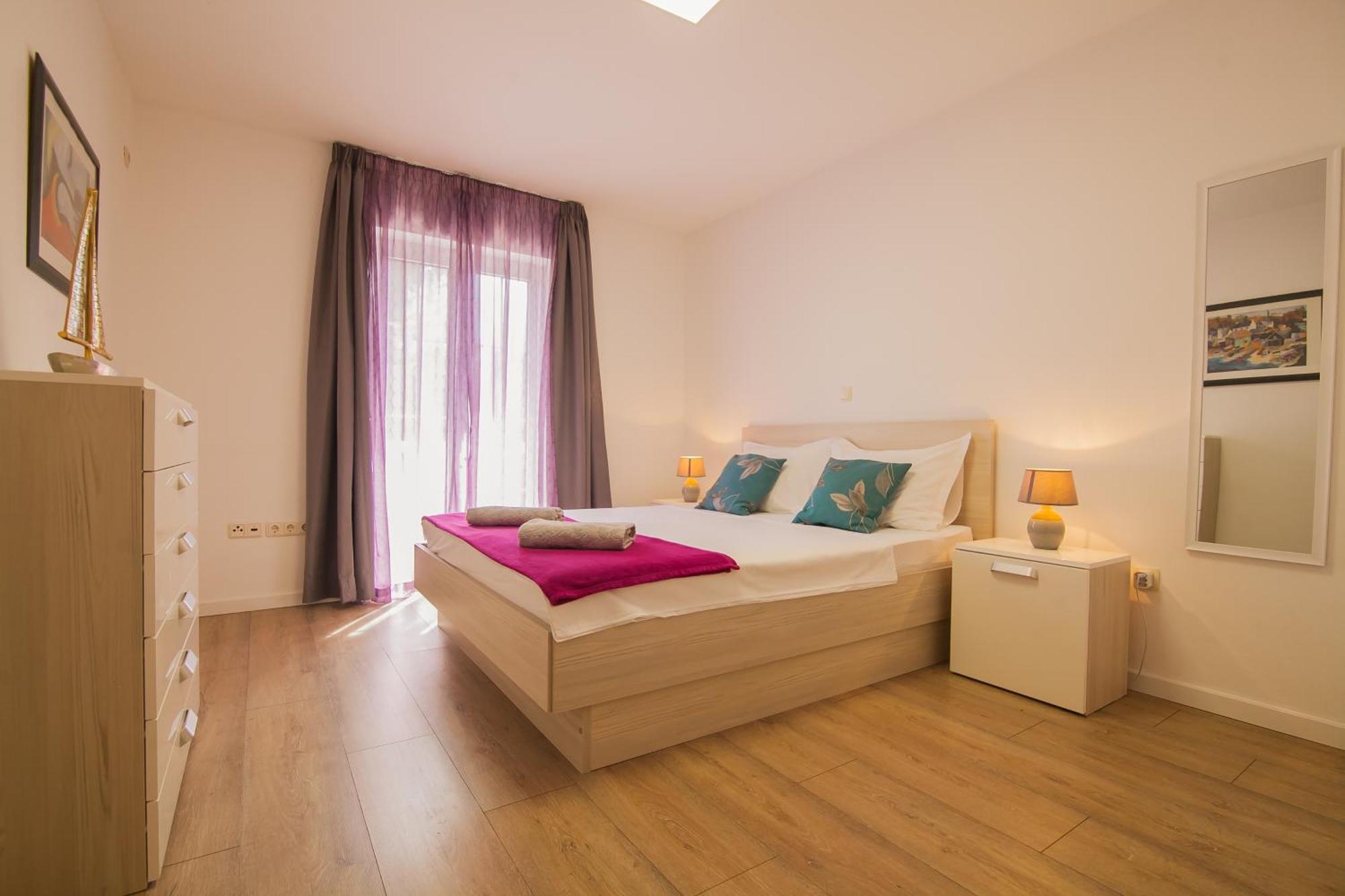 Helvetia Sunny Apartments Bol Exteriér fotografie