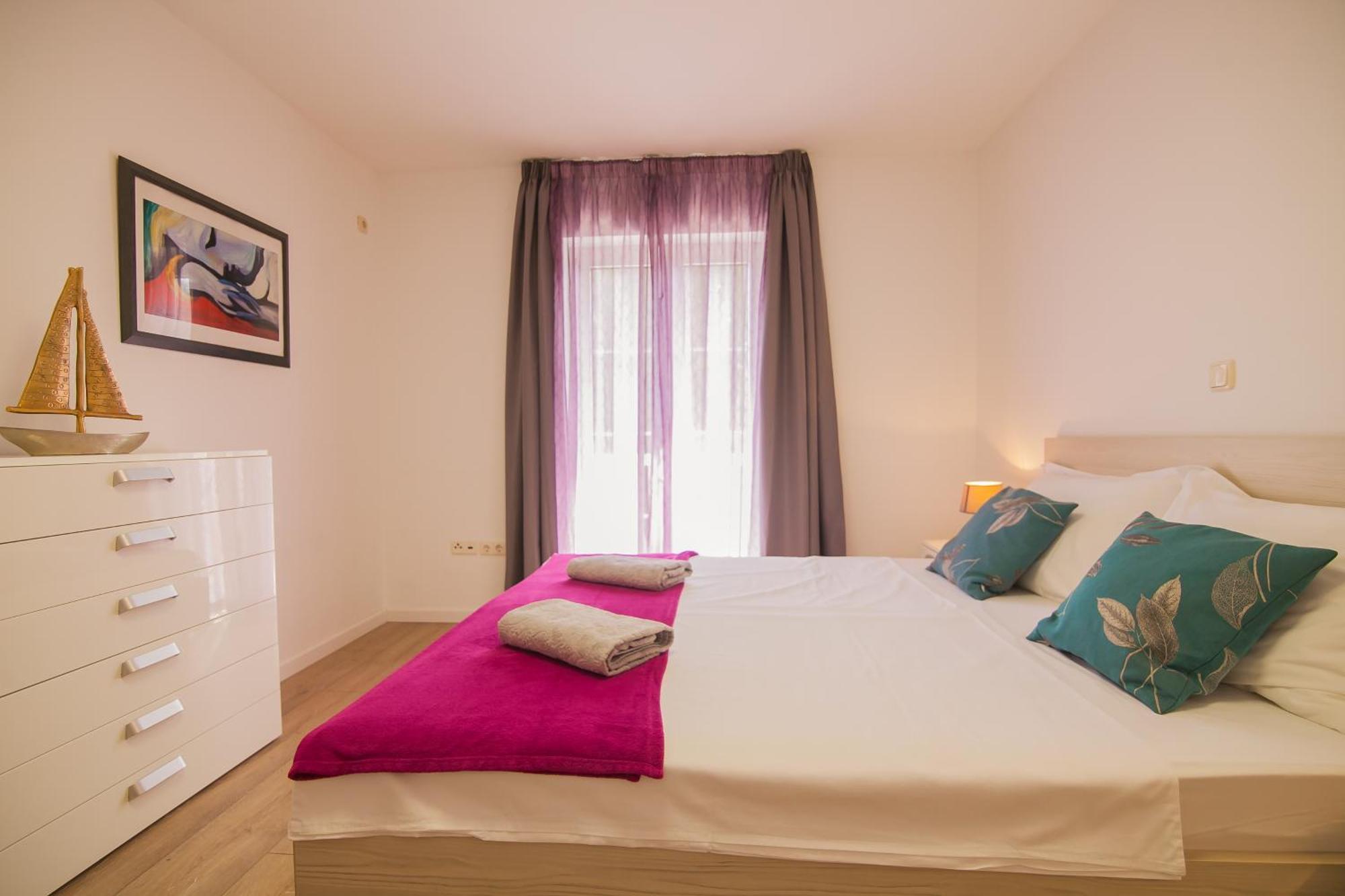 Helvetia Sunny Apartments Bol Exteriér fotografie