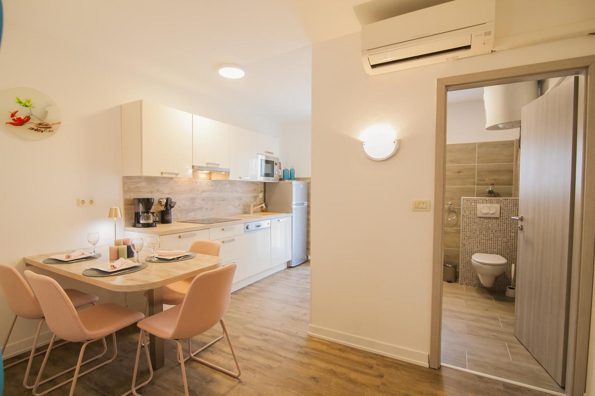 Helvetia Sunny Apartments Bol Exteriér fotografie