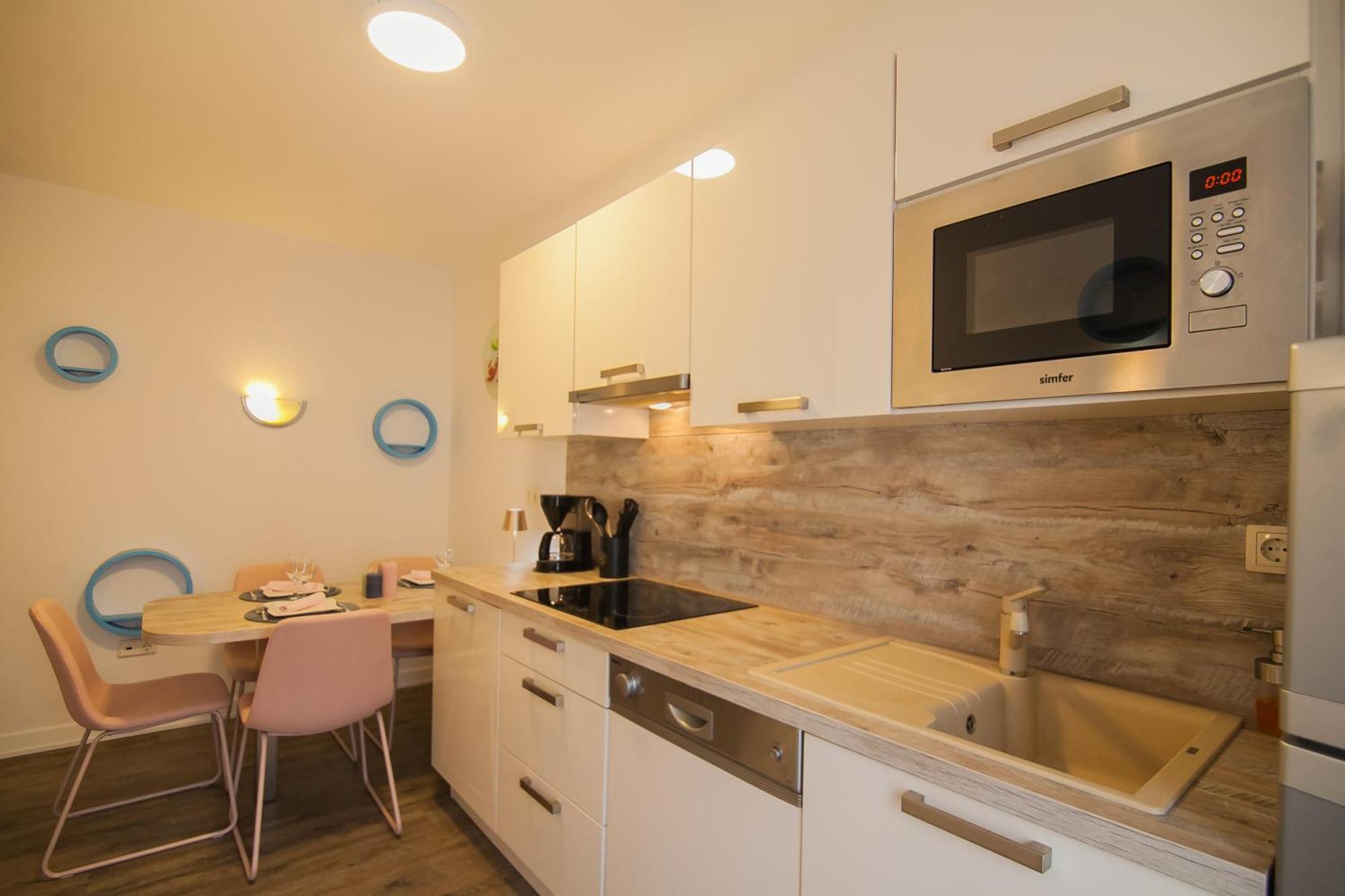 Helvetia Sunny Apartments Bol Exteriér fotografie